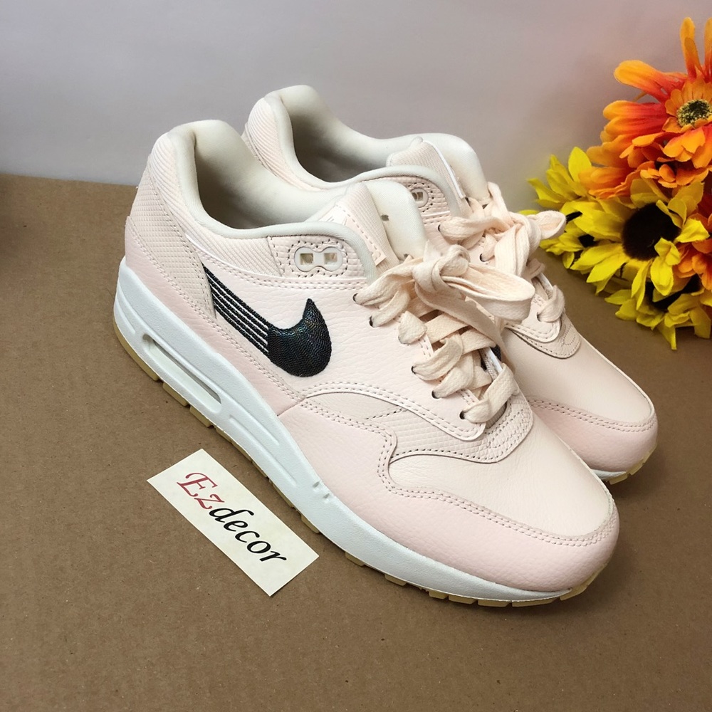 BRAND NEW NIKE Women’s Air Max 1 PRM light pink